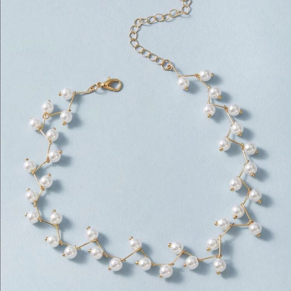 Faux Pearl Choker - Picture 3 of 6